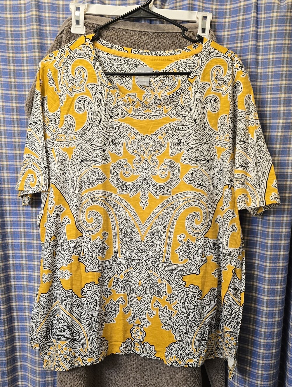 Chicos Yellow, Black & White Paisley Short Sleeve Top NWT Chicos Size 3 (XL)